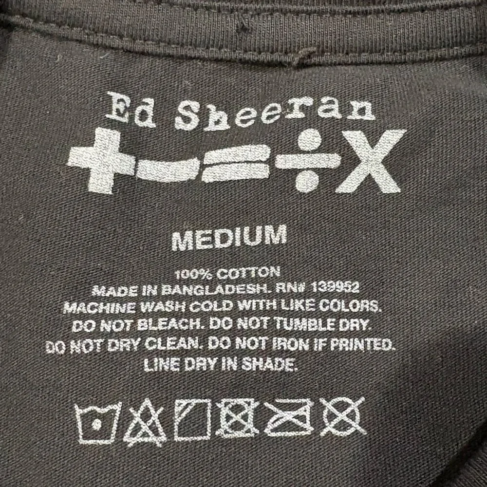 Ed Sheeran Black Graphic 2023  Tour T-Shirt - Picture 3 of 7